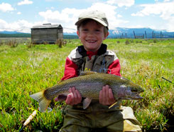 winter-park-co-kid-fishing