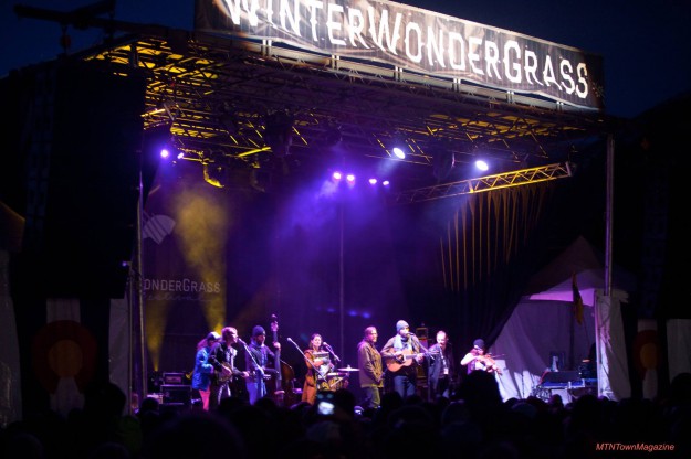 WinterWonderGrass Stage