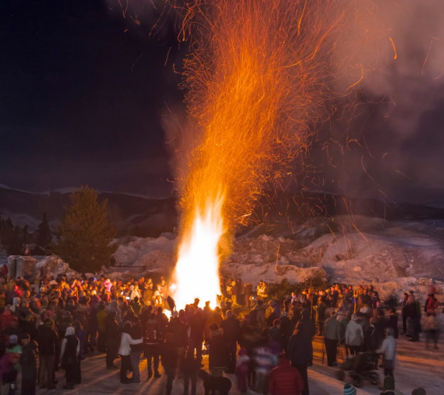 Spontaneous Combustion Community Bonfire